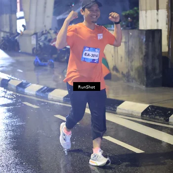 Runner Photo 7923855