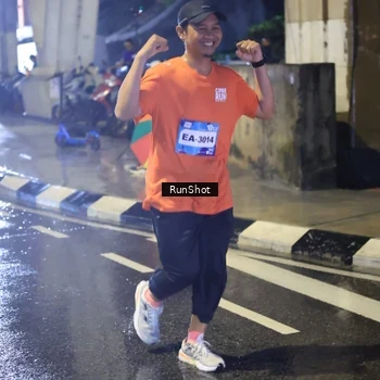 Runner Photo 7923860