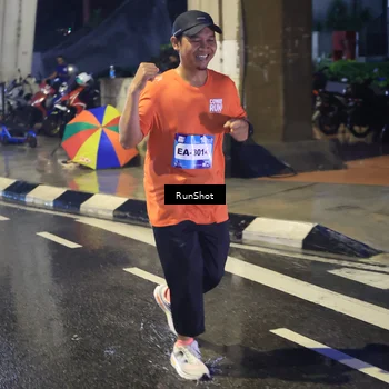 Runner Photo 7923873
