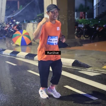 Runner Photo 7923875