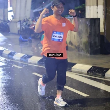Runner Photo 7923903