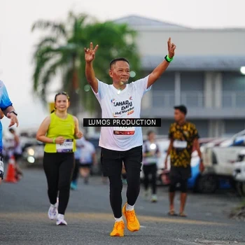 Runner Photo 7923904