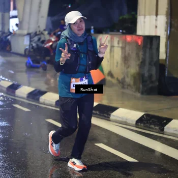 Runner Photo 7923923