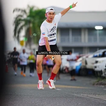 Runner Photo 7923924