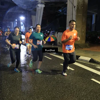 Runner Photo 7923943