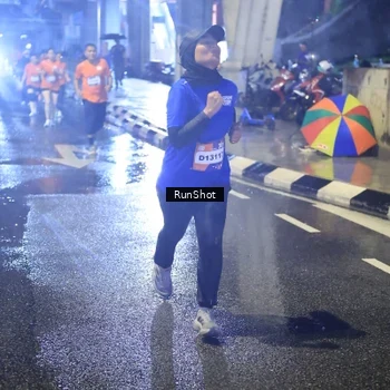 Runner Photo 7923980