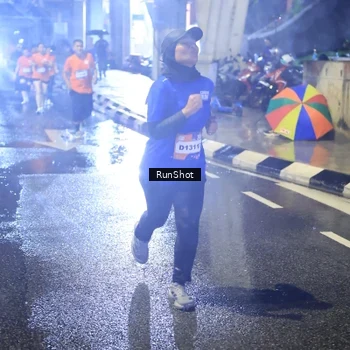 Runner Photo 7923981