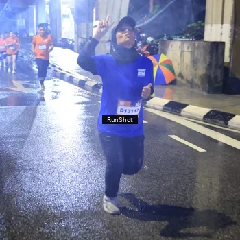 Runner Photo 7924001
