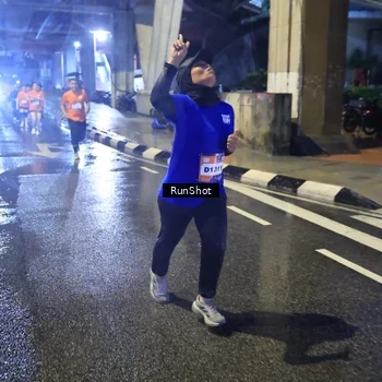 Runner Photo 7924010