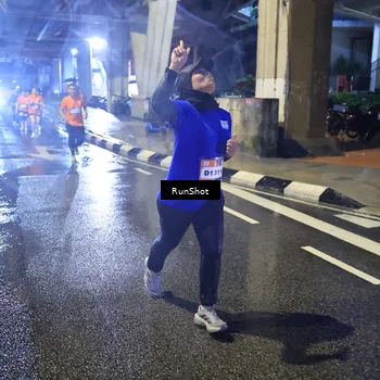 Runner Photo 7924011