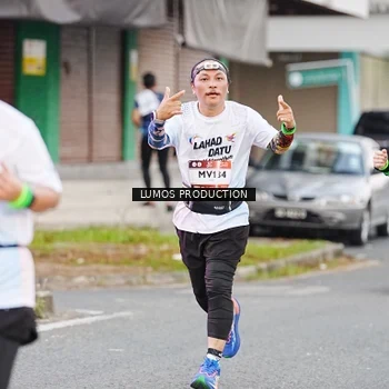 Runner Photo 7924021