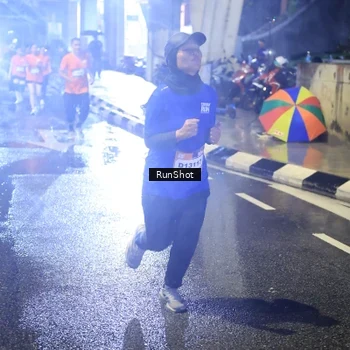 Runner Photo 7924026