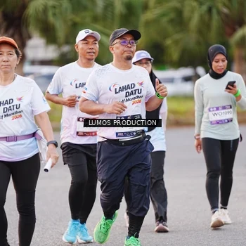 Runner Photo 7924030