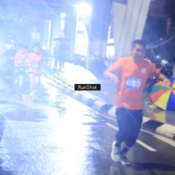 Runner Photo 7924059