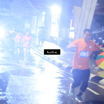 Runner Photo 7924060