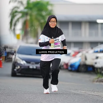 Runner Photo 7924063