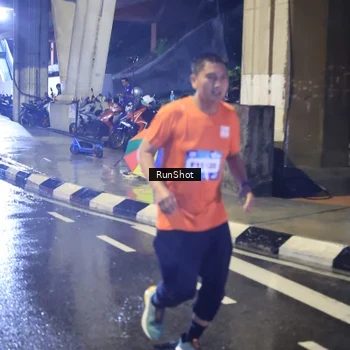 Runner Photo 7924079