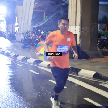 Runner Photo 7924084
