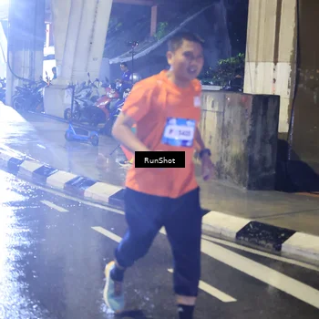 Runner Photo 7924086