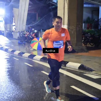 Runner Photo 7924090