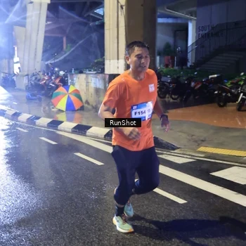 Runner Photo 7924095