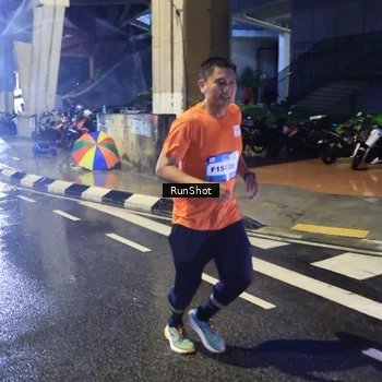 Runner Photo 7924105