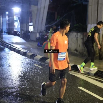 Runner Photo 7924117