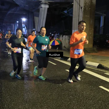Runner Photo 7924123