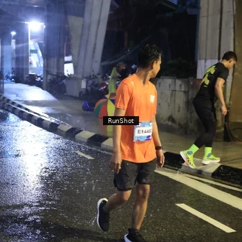 Runner Photo 7924127