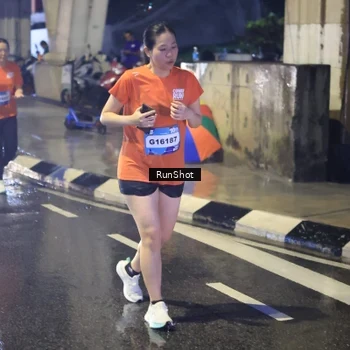 Runner Photo 7924142