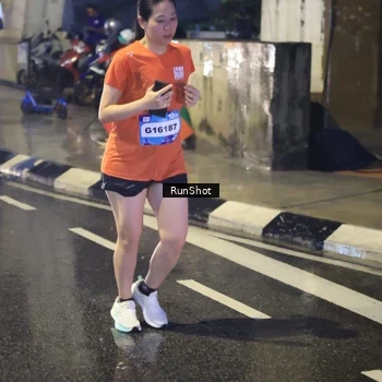Runner Photo 7924152