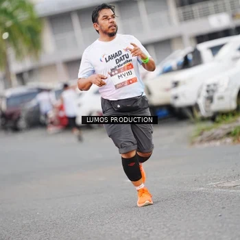 Runner Photo 7924346