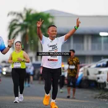 Runner Photo 7924386