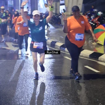 Runner Photo 7924445
