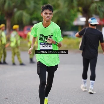 Runner Photo 7924455