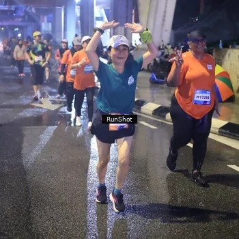 Runner Photo 7924472