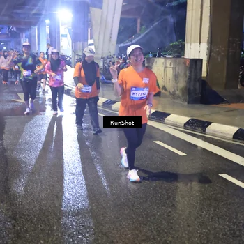 Runner Photo 7924538