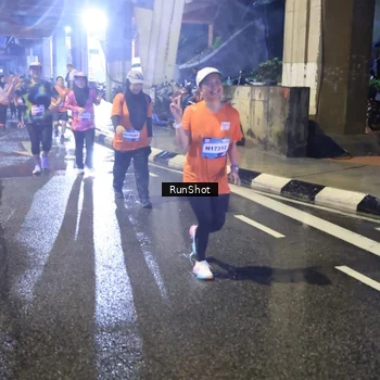 Runner Photo 7924541
