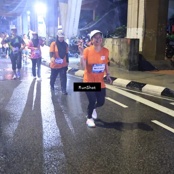 Runner Photo 7924543