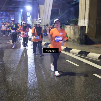 Runner Photo 7924545