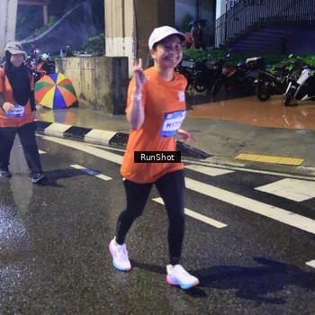 Runner Photo 7924573