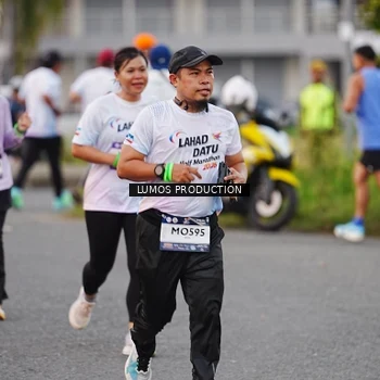 Runner Photo 7924633