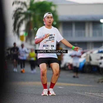 Runner Photo 7924654