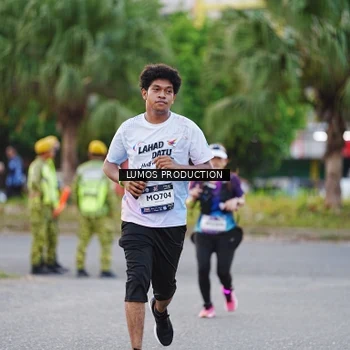 Runner Photo 7924681