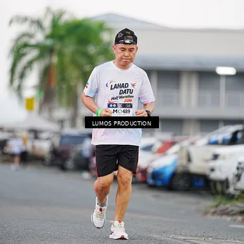 Runner Photo 7924684