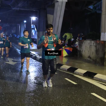 Runner Photo 7924709