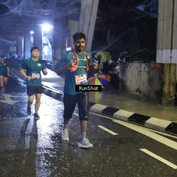 Runner Photo 7924766