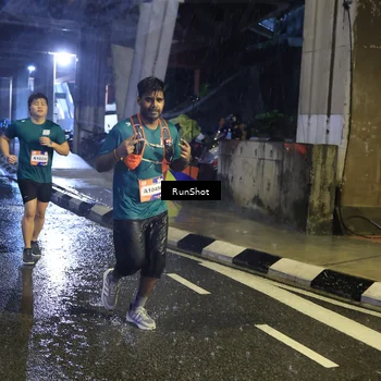 Runner Photo 7924810