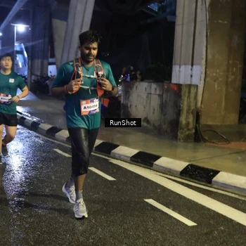 Runner Photo 7924864