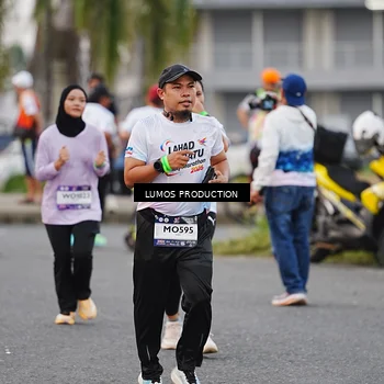 Runner Photo 7924873
